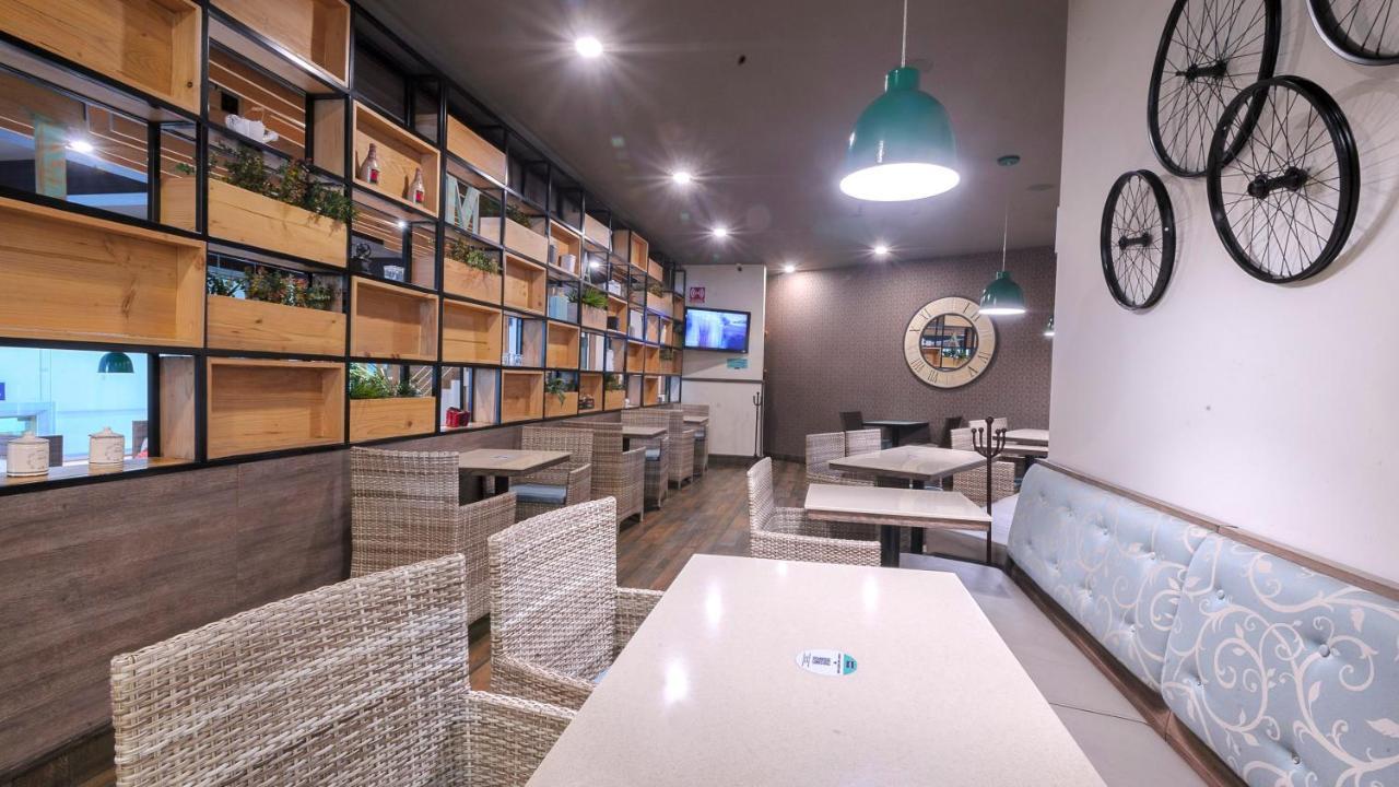 Holiday Inn Hotel & Suites Mexico Medica Sur By Ihg Экстерьер фото